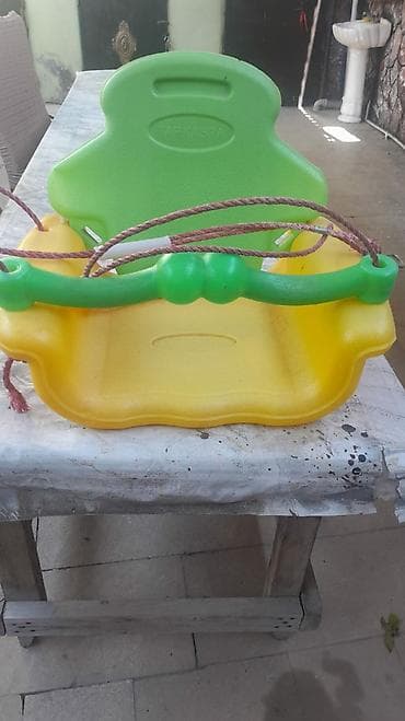 Yeni, Oturacaq-yelləncək, Zontiksiz