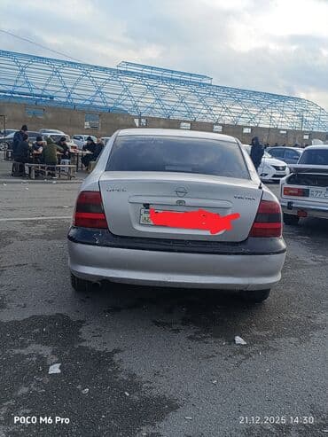 Lincoln: Opel Vectra: 1.8 л | 1997 г. Седан — 2