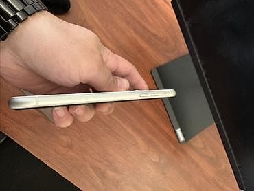 iponalar: IPhone 11, Ağ, Face ID — 5