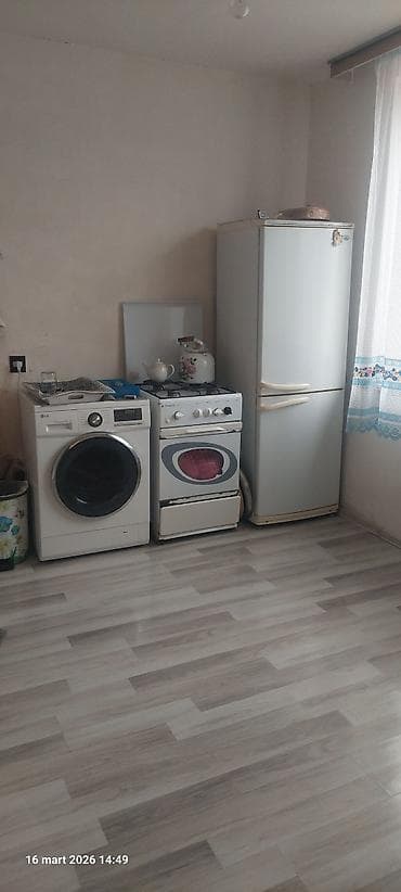 ev girovu ilə kredit: 5otaqlı mənzil – mətbəx, sanitar qovşaq və zal - Plan: zal, yataq — 1