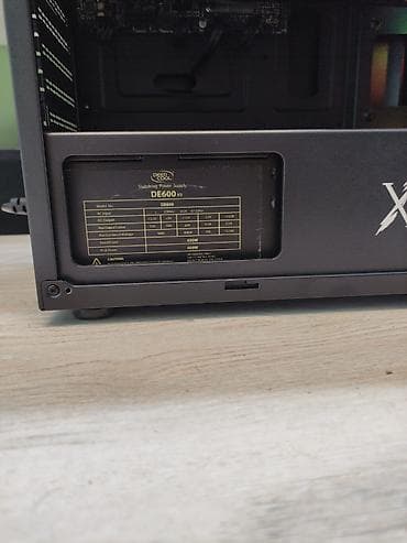 book reader: Keys -fp max 4x rgb kuler black Plata -asus prime h410m-r Cpu -intel — 2