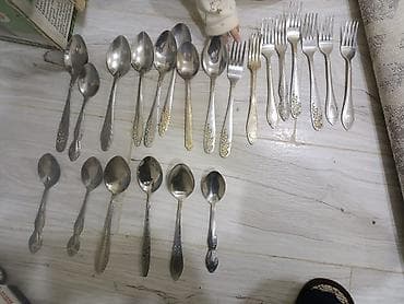 yumurta bezeyi: Mətbəx dəsti – qarışıq qab-qacaq və alətlər Tərkib: - Çəngəl və — 1