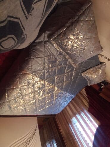 гобеленовые наволочки интернет магазин: Gümüşü rəngdə, naxışlı dizaynı olan yataq dəsti. Yataq örtüyü və iki — 1