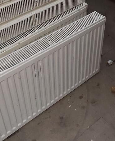 ağ sumka: Radiator 30eded 80sm 50azn biri Bileceri 7784 leli Ağ rəngli, polad — 1