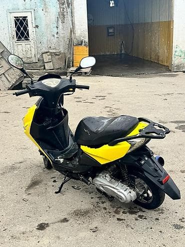 Şəhər içi gediş-gəliş üçün praktik və yığcam skuter. Xüsusiyyətlər: - — 4