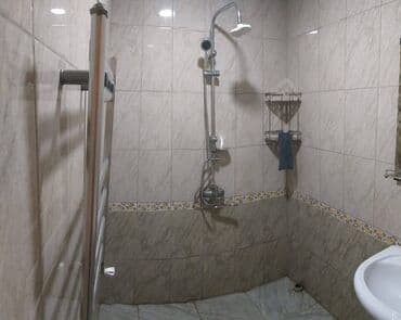 20 yanvarda 1 otaqlı evler melisa park: Nəsimi rayonu,Əcəmi metrosu yanı.5 mərtəbəli binanın,1-ci mərtəbəsi,2 — 2