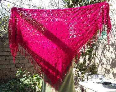 женские вязаные снуды: Elişi, göz nuru şal. 60 AZN. Eni 180-183 sm arasi Hundurluyu 85 sm — 5