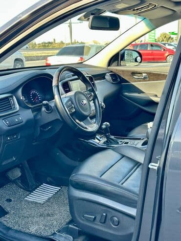 kia optima monitor: Kia Sorento SUV – qara rəng, şəhər və uzun məsafələr üçün güclü və — 10