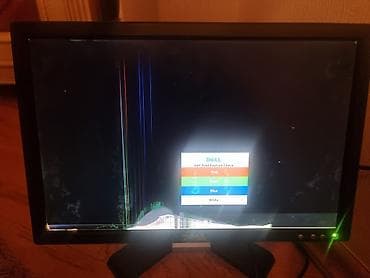 çanta: Dell LCD monitor - Ekran ölçüsü: təxminən 19–20" - Girişlər: VGA — 5