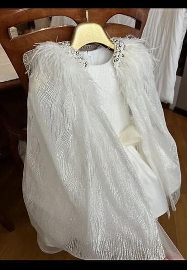 Детская одежда и обувь: Vetuel kids couture yerinden ozel sigarishle tikilib
5-6-7 yaş
90 azn — 5