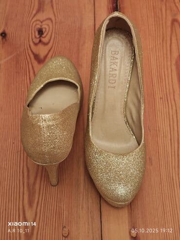 женские классические туфли на танкетке: Qadın ayaqqabıları – 2 cüt 1) Qırmızı klassik tufli - Material: zamşa — 10