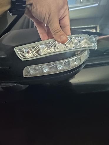 iwig: Sağ ön, Universal auto KIA SOREN, 2012 il, Analoq, İşlənmiş — 2