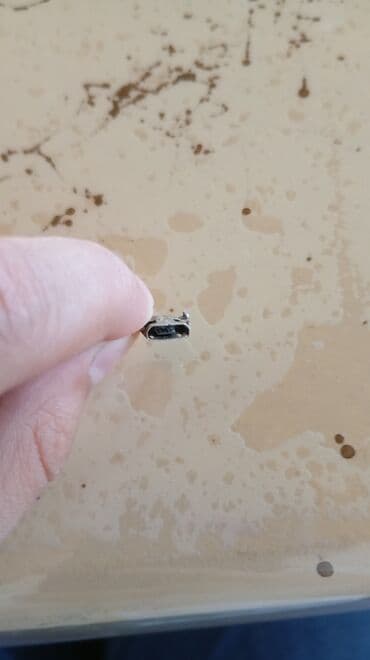 Apple iPhone: Samsung Galaxy A30, 64 GB, rəng - Qara, Qırıq, Barmaq izi, Face ID — 5