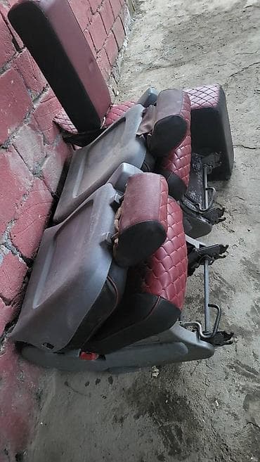 5 1 ford transit: 4eded Mercedes vito oturacaqlari ayaqalti ve komekci oturacaq birlikde — 3