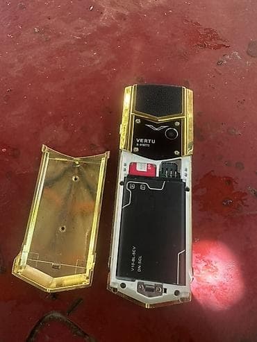 panel cit: Vertu Signature Touch, İki sim kartlı — 2