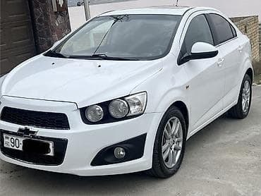 bmw e34 turbo: Chevrolet Aveo sedan – ağ rəngdə, 4 qapılı, şəhər üçün çevik və — 4