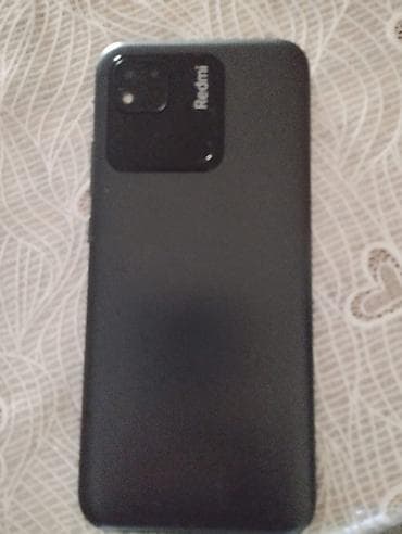 telfon sade: Xiaomi 32 GB, rəng - Qara, 
 İki sim kartlı — 3