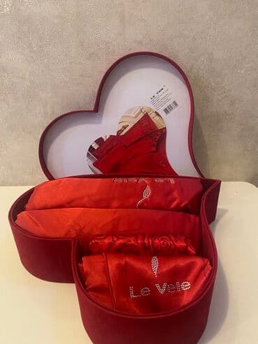 Yeni Böyüklər üçün Pastel dəsti, Ünvandan götürmə