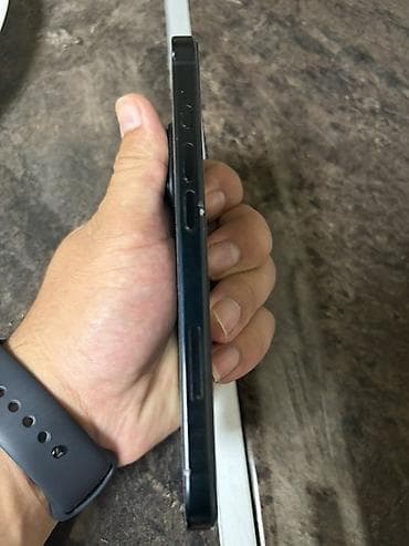 ucuz iphone 7: IPhone 16, 128 GB, Qara, Simsiz şarj — 4