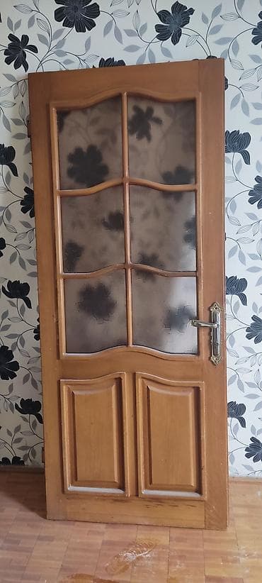 3 eded xoncali taxda qapi lazimdir: İşlənmiş otaq qapıları.4 ədəddir.hər biri 50 AZN — 2