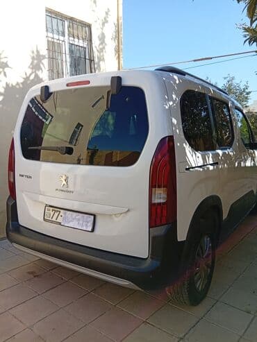 osram lampaları: Peugeot : 1.5 l | 2023 il 55000 km Van/Minivan — 7