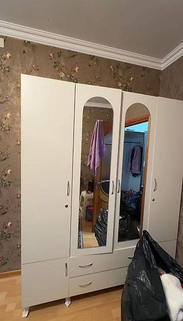4 qapılı, Güzgülü, Ağ, Açılan, Düz dolab