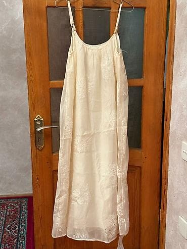 Zərif qadın paltarı seti – 2 ədəd 1) Krem rəngli, nazik və yüngül yay lalafo.az -da Zərif qadın paltarı seti – 2 ədəd 1) Krem rəngli, nazik və yüngül yay