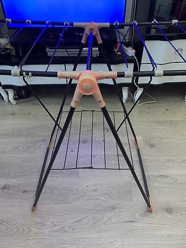 qamak nədir: Qatlana bilən paltarqurudan asılqan (podstavka) - Material: metal — 3