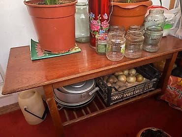 Masalar və oturacaqlar: Jurnal masası — 1