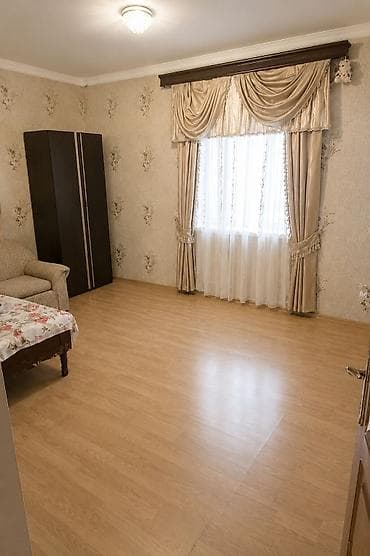 Mətbəx: - Üst-alt dolablar, işlək mətbəx səthi. - Qaz plitəsi və — 4