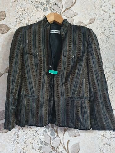 kardiqan: Gerry Weber qadın jaketi - Model: yaxasız/standart yaxalı, önü — 2