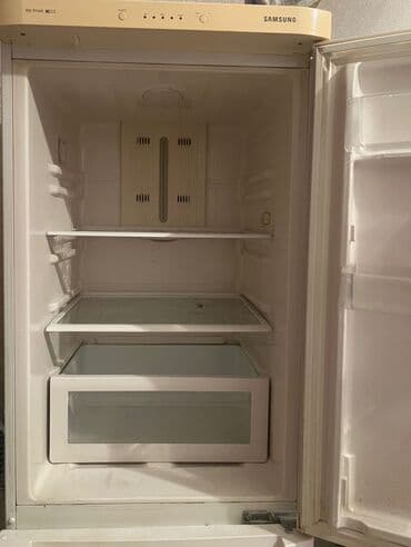 İşlənmiş 2 qapılı Samsung Soyuducu Satılır, rəng - Ağ