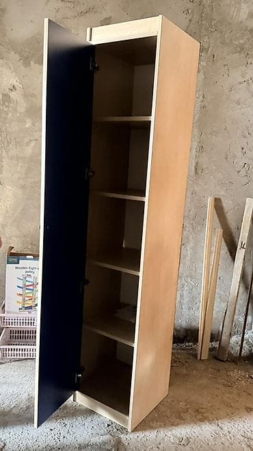 paltar refleri: Mavi qapılı dar şkaf, - Material: laminat/LDSP korpus, açıq ağac — 2