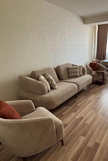 divanlar 2020: Divan kireslo tecili satılır 2500alininb 8ay olar.Qiymet 1500 — 1