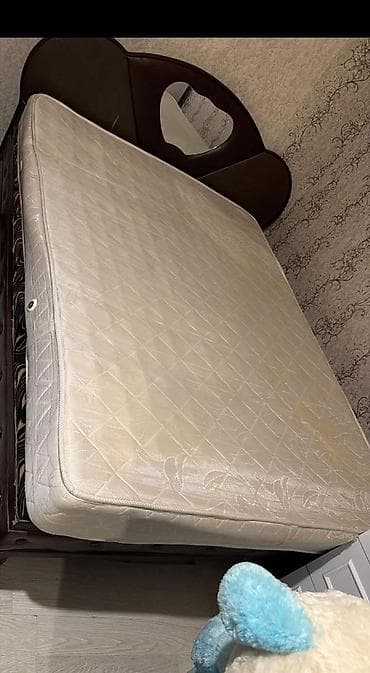 (Taxt) yaxwi veziyyetde seliqeli islenib matras daxildir qiriq siniq