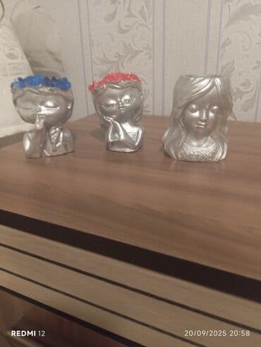 Fiqur, Gips, rəng - Ağ