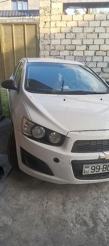 Chevrolet Aveo: 1.2 l | 2011 il 1000000000 km Sedan