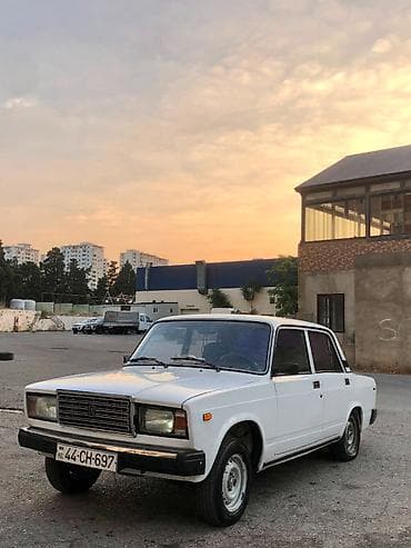 Avtomobil satışı: VAZ (LADA) 2107: 1.7 l | 1999 il 18000 km Sedan — 5