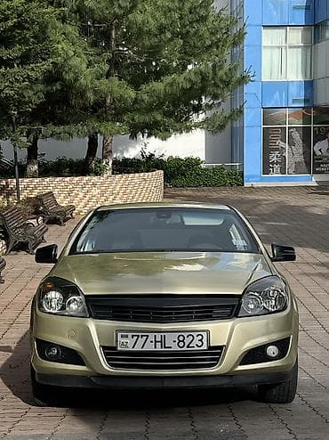 Opel Astra: 1.4 l | 2004 il 315000 km Hetçbek