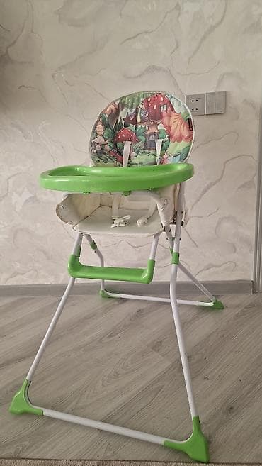 Uşaq geyimi və ayaqqabıları: Çox yaxsi veziyetdedir.Asanliqla yigila bilir, uşaq yıxılmasın deye — 2