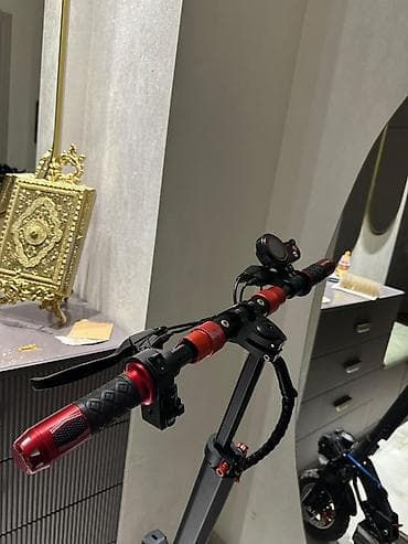 samokat az: İşlənmiş Elektrik samokat 10", > 1000 Vt, > 45 km/s, Ünvandan götürmə — 4