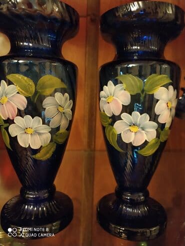 beqoniya gülü: Iki ədəd güldan heç bir defekti yoxdu 30 ilindi çox yaxwi vəziyyətdədi — 1