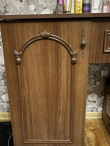 Кровати: 2 односпальные кровати — 6