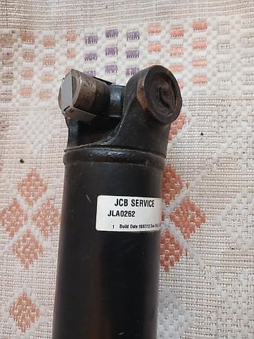 traktor yer qazan: JCB kardana şaftı (propshaft) - Brend: JCB Service - Etiket kodu — 3