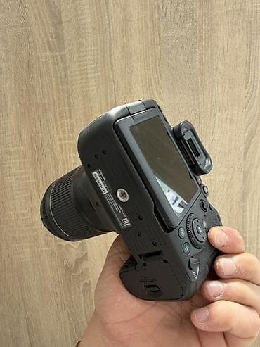 afm: Canon EOS 90D DSLR fotoaparat + Canon EF‑S 18‑55mm IS STM obyektiv - — 4