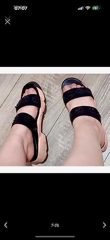 Босоножки, сандалии, шлепанцы: Her Biri Tecili 20 azndi‼️ çox münasib qiymete, baha alinib her biri — 6