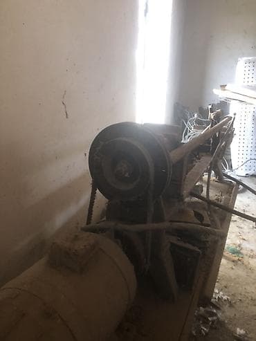 Tikinti daşları: Ağac torna dəzgahı 3fazali - Elektrik mühərriki ilə kəmər ötürücülü — 8