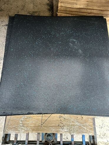 Qara rəngdə, müxtəlif idman zallarında və ya ev şəraitində istifadəyə