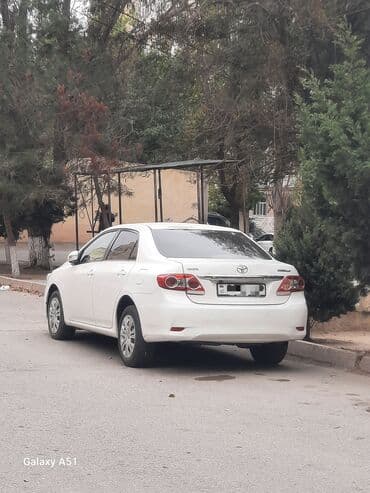 variator sürətlər qutusu: Toyota Corolla: 1.6 l | 2013 il Sedan — 5