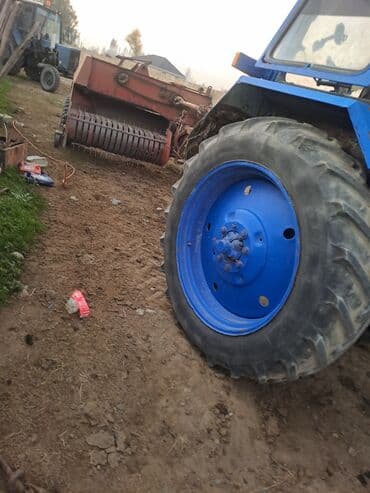 traktor peredok: Belarus MTZ tipli mavi traktör - Ön təkər bazası daraldılmış (ikili — 5